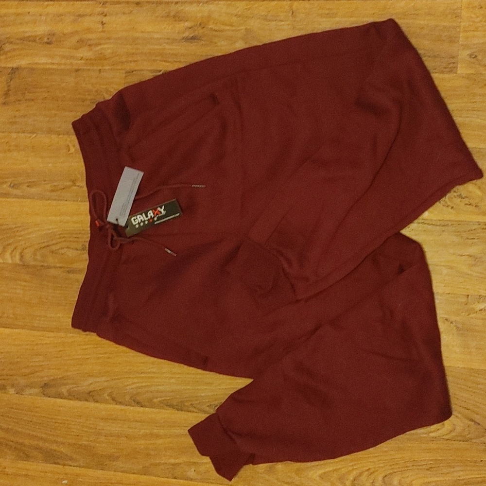 Galaxy by Harvic Women's Burgundy Heavyweight Joggers. Size Large